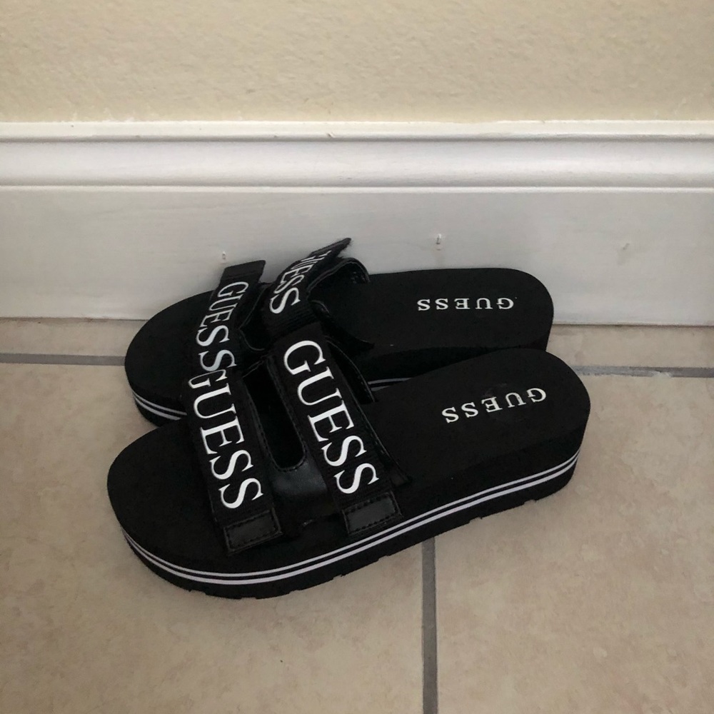 NEW Guess Platform Sandal